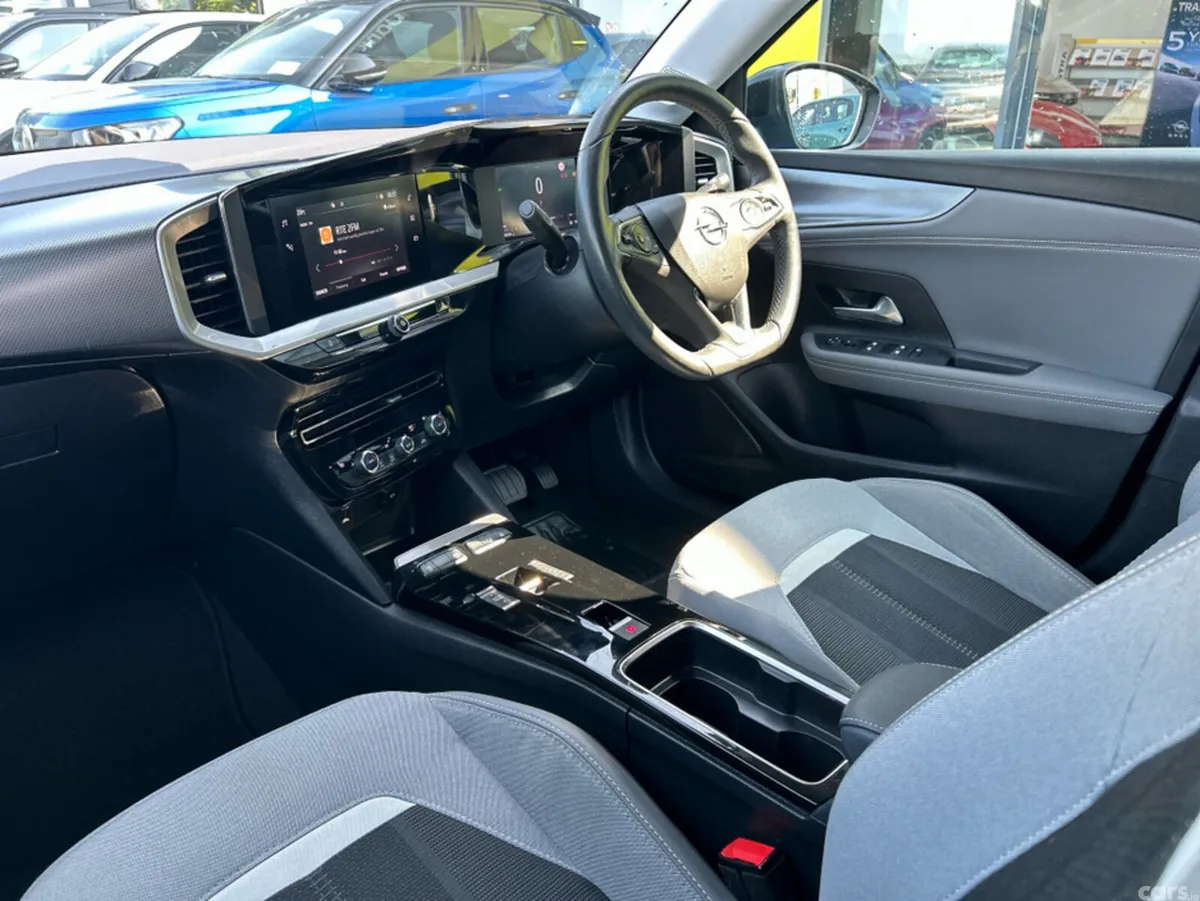 Opel Mokka MPV, Petrol, 2023, Blue