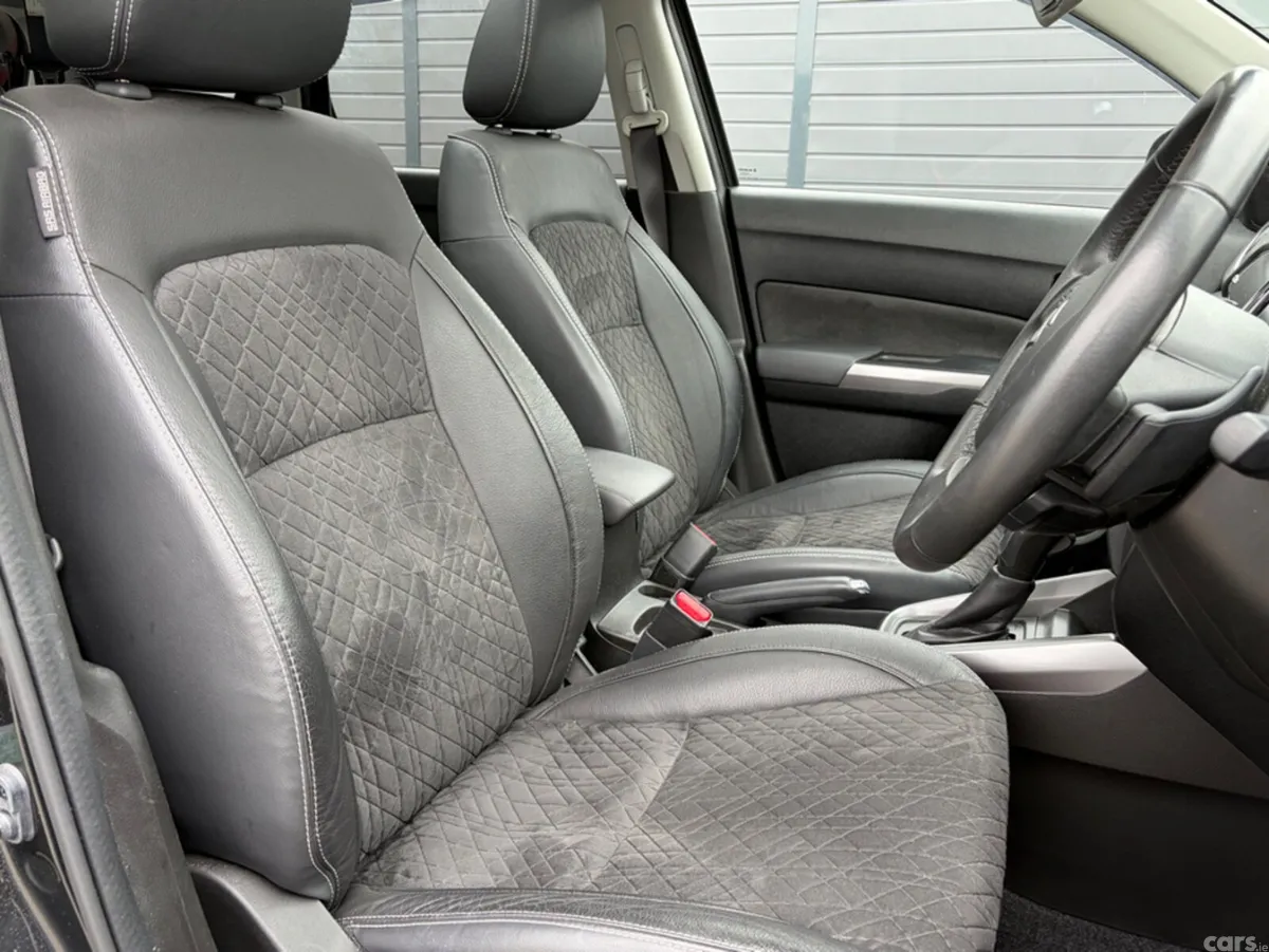 Suzuki Vitara SUV, Petrol Hybrid, 2024, Black