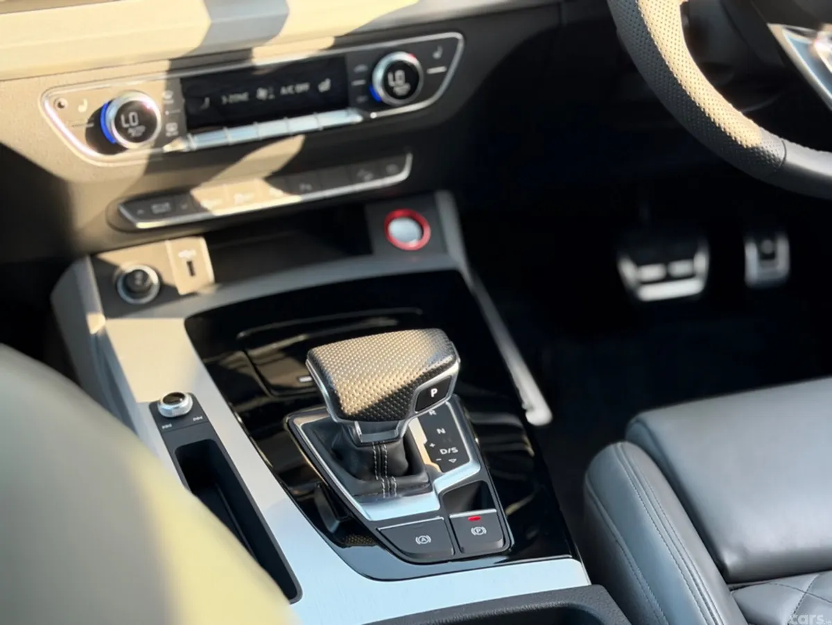 Audi Q5 SUV, Diesel, 2022, Blue