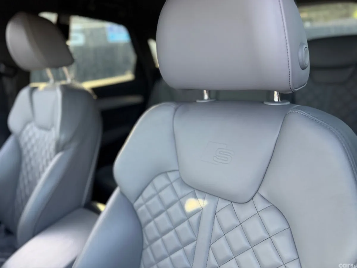 Audi Q5 SUV, Diesel, 2022, Blue