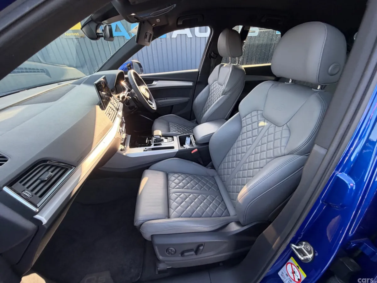 Audi Q5 SUV, Diesel, 2022, Blue
