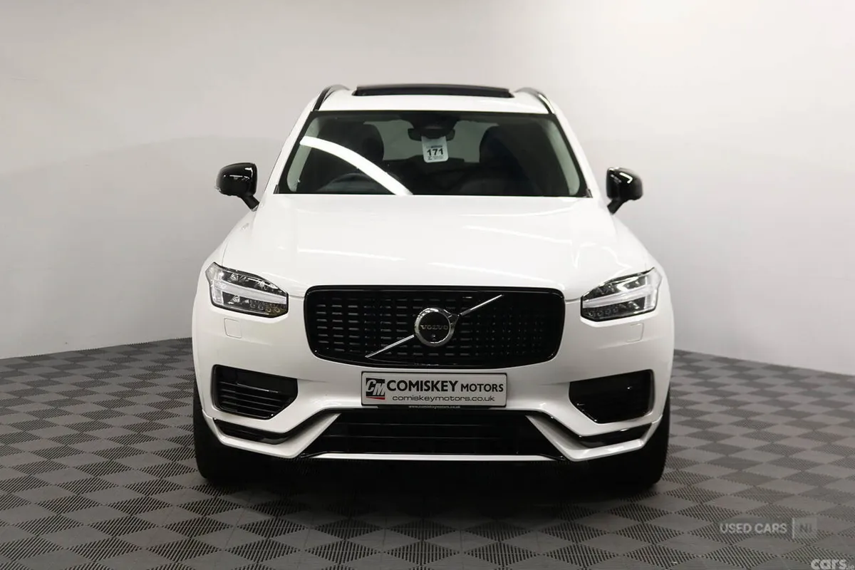 Volvo XC90 SUV, Petrol Hybrid, 2024, White