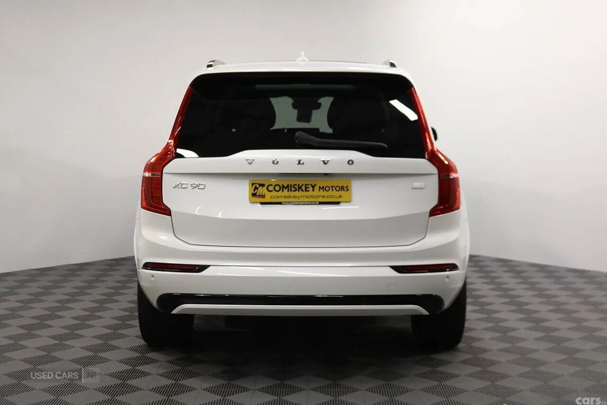 Volvo XC90 SUV, Petrol Hybrid, 2024, White
