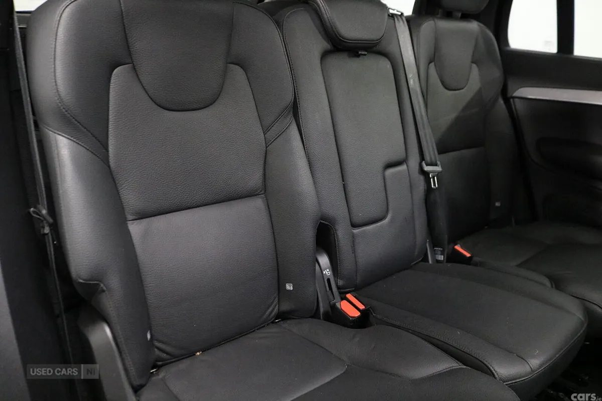 Volvo XC90 SUV, Petrol Hybrid, 2024, White