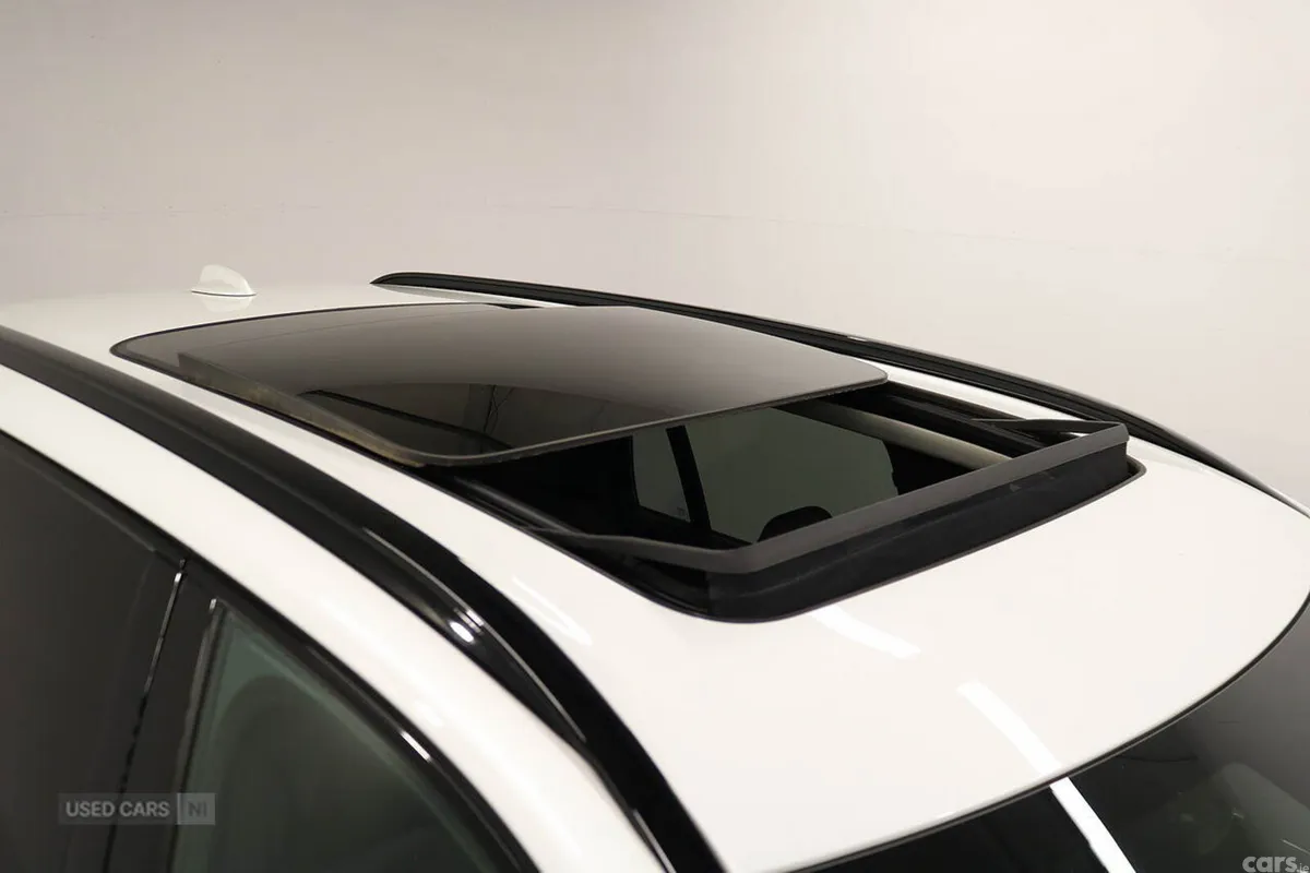 Volvo XC90 SUV, Petrol Hybrid, 2024, White