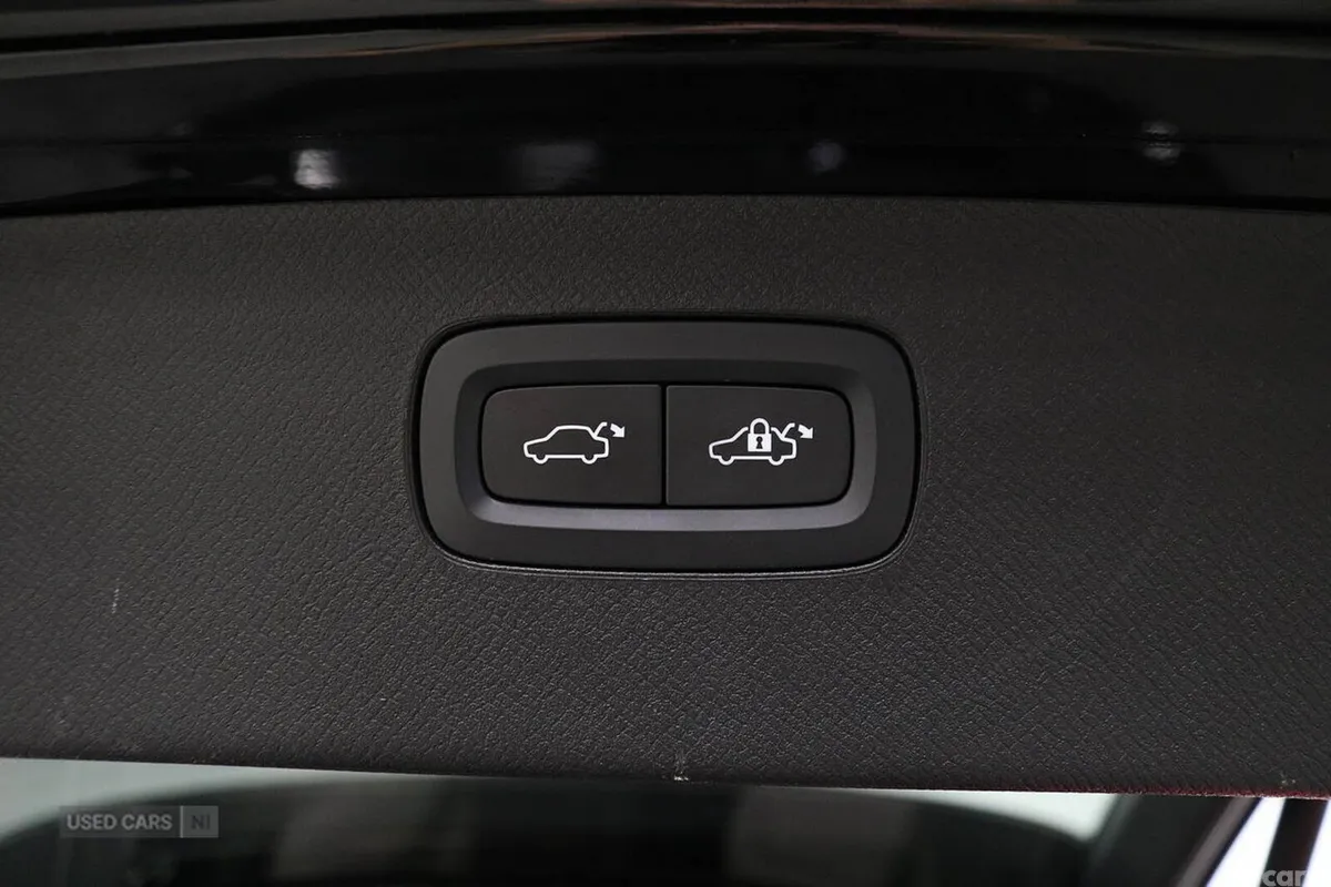 Volvo XC90 SUV, Diesel Hybrid, 2023, Black