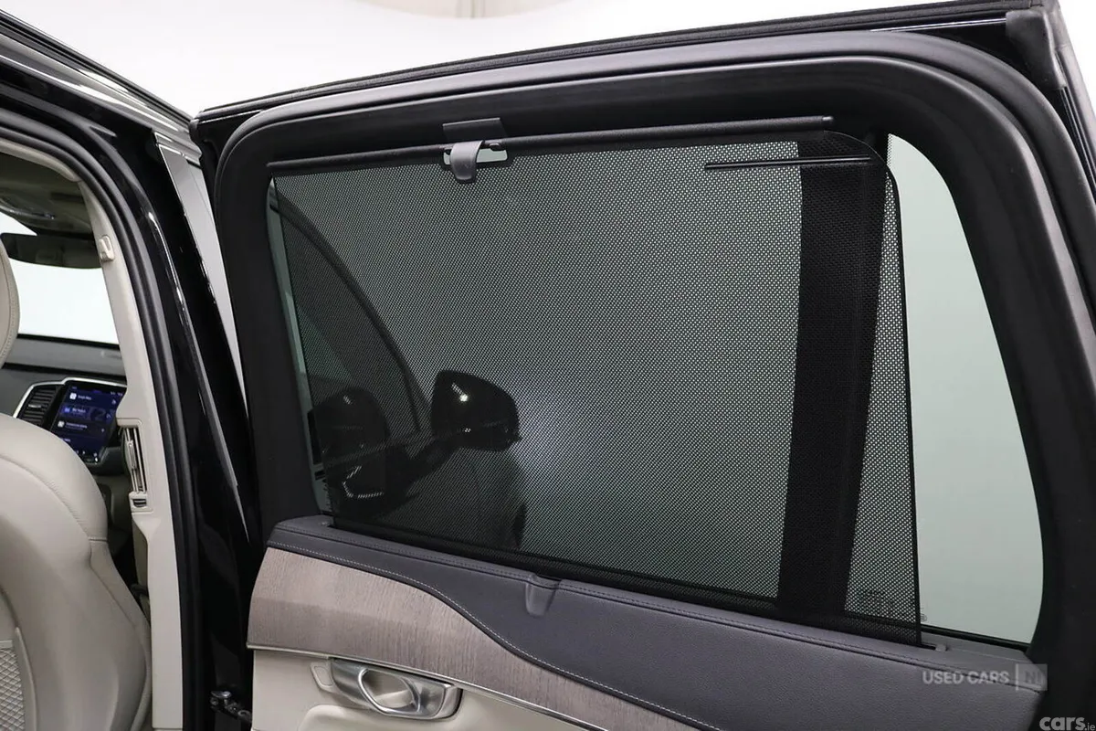 Volvo XC90 SUV, Diesel Hybrid, 2023, Black