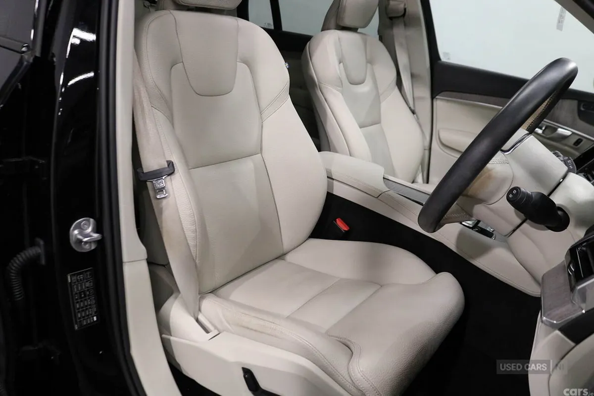 Volvo XC90 SUV, Diesel Hybrid, 2023, Black