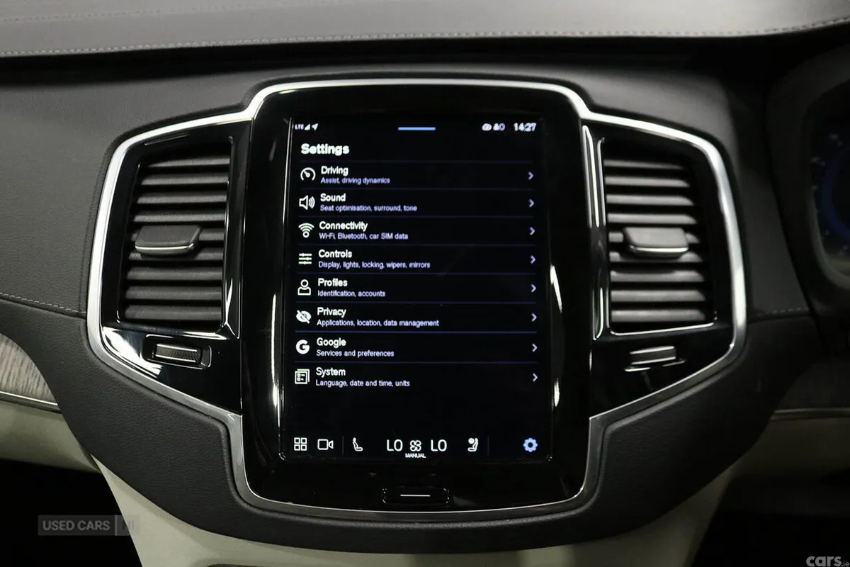 Volvo XC90 SUV, Diesel Hybrid, 2023, Black