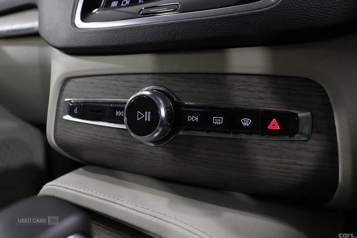 Volvo XC90 SUV, Diesel Hybrid, 2023, Black