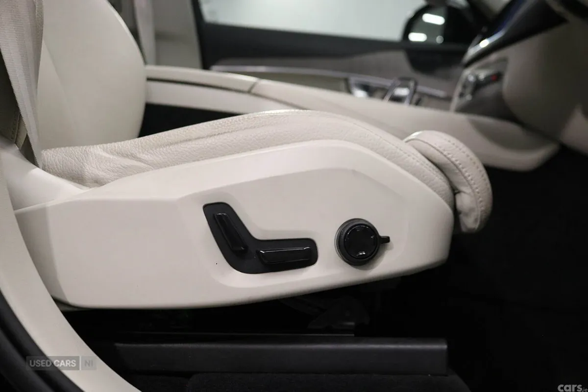 Volvo XC90 SUV, Diesel Hybrid, 2023, Black