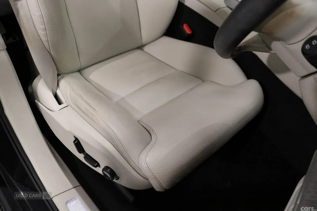 Volvo XC90 SUV, Diesel Hybrid, 2023, Black