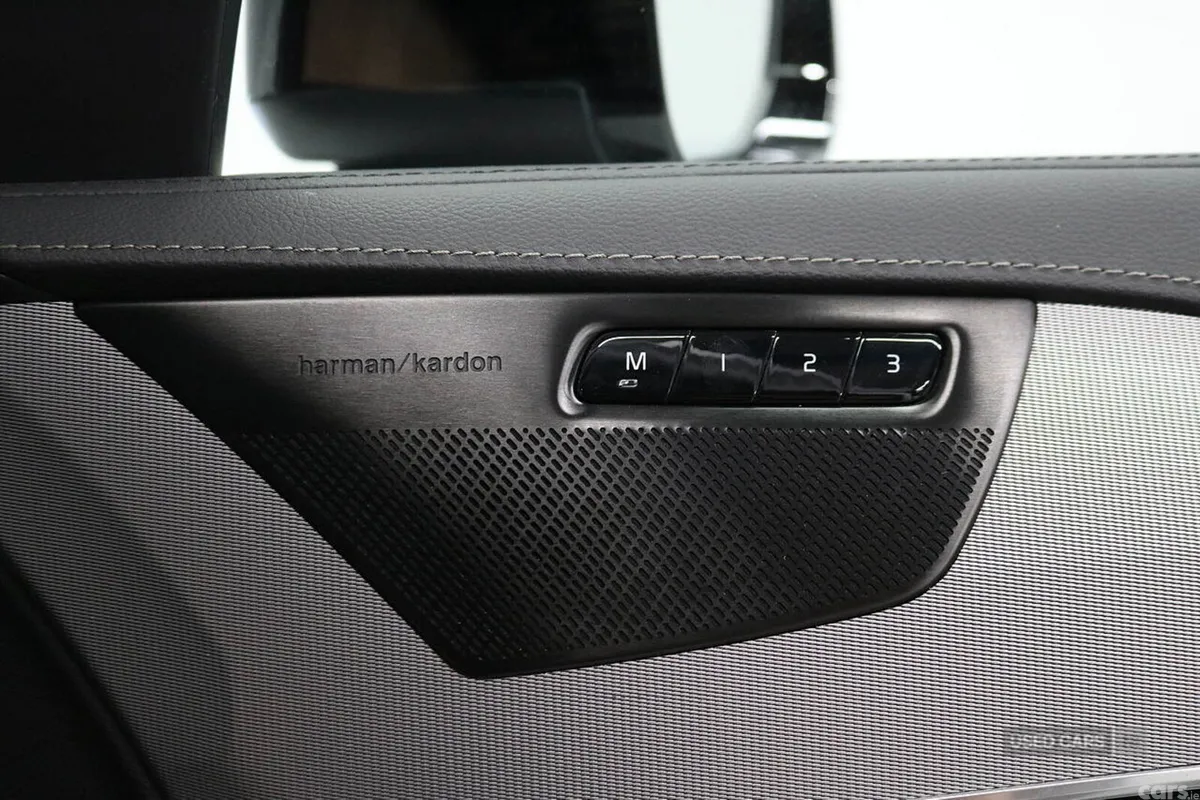 Volvo XC90 SUV, Petrol Hybrid, 2024, White