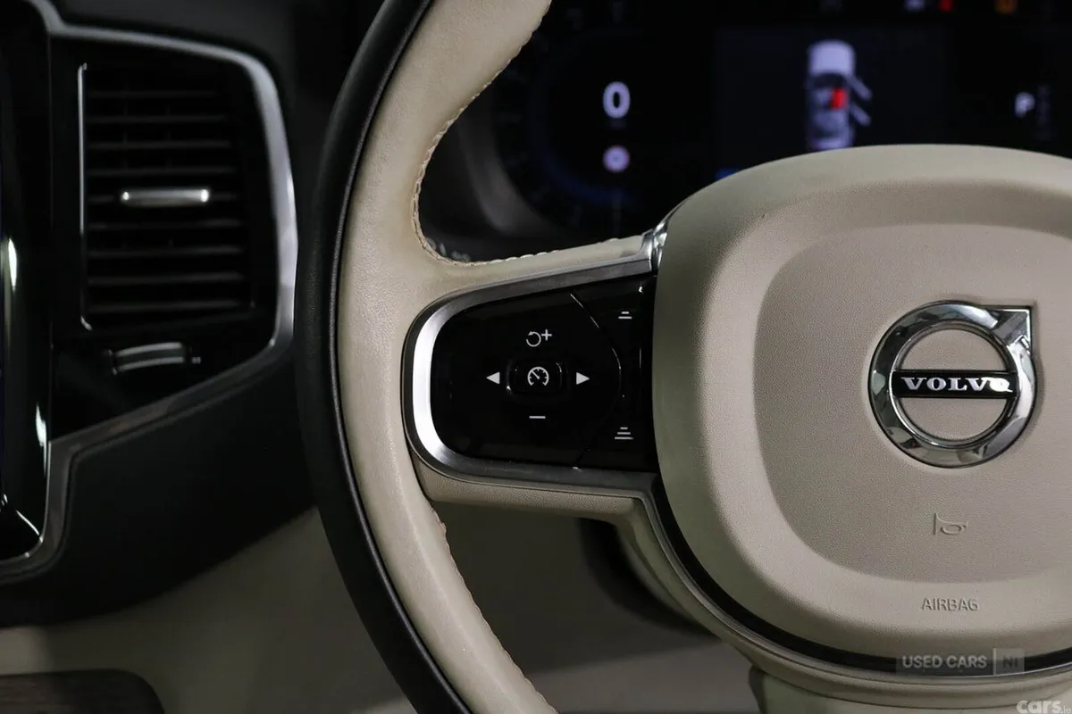 Volvo XC90 SUV, Diesel Hybrid, 2023, Black