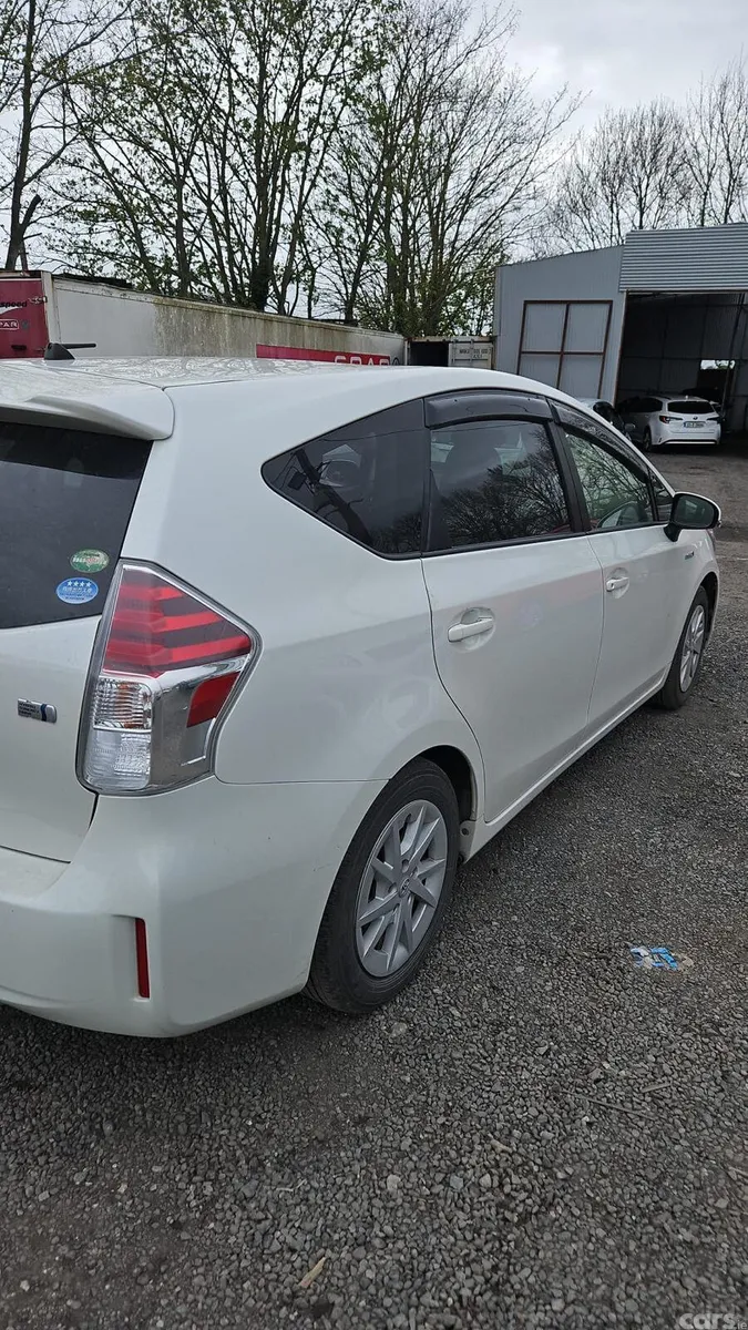 Toyota Prius MPV, Petrol Hybrid, 2015, White