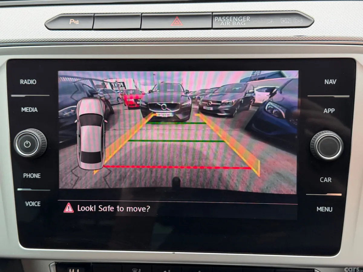 Volkswagen Passat Saloon, Diesel, 2019, Grey