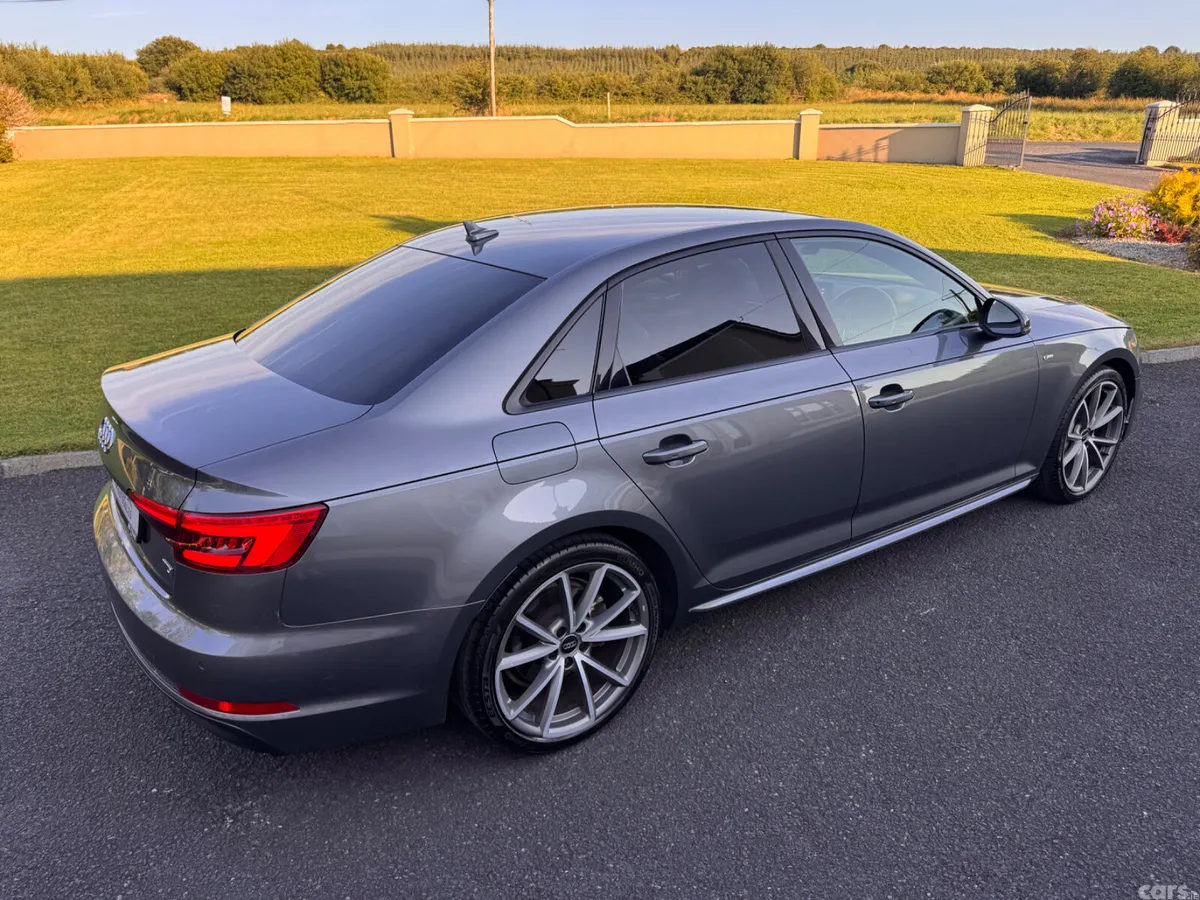 Audi A4 Saloon, Diesel, 2017, Grey