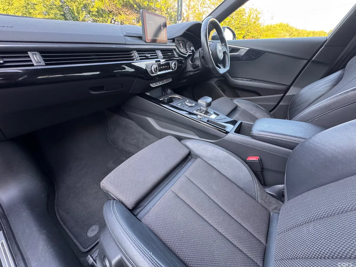 Audi A4 Saloon, Diesel, 2017, Grey