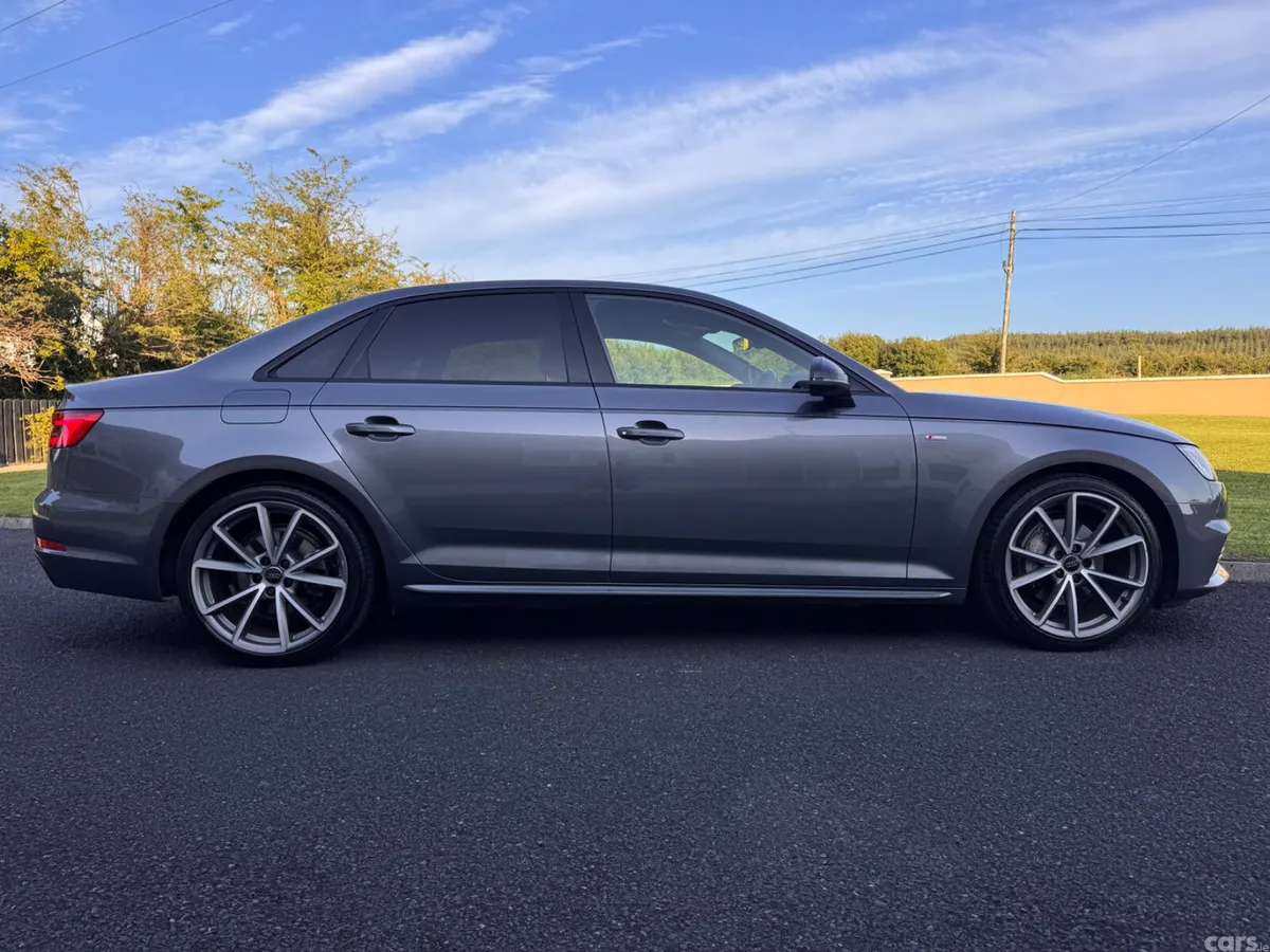 Audi A4 Saloon, Diesel, 2017, Grey