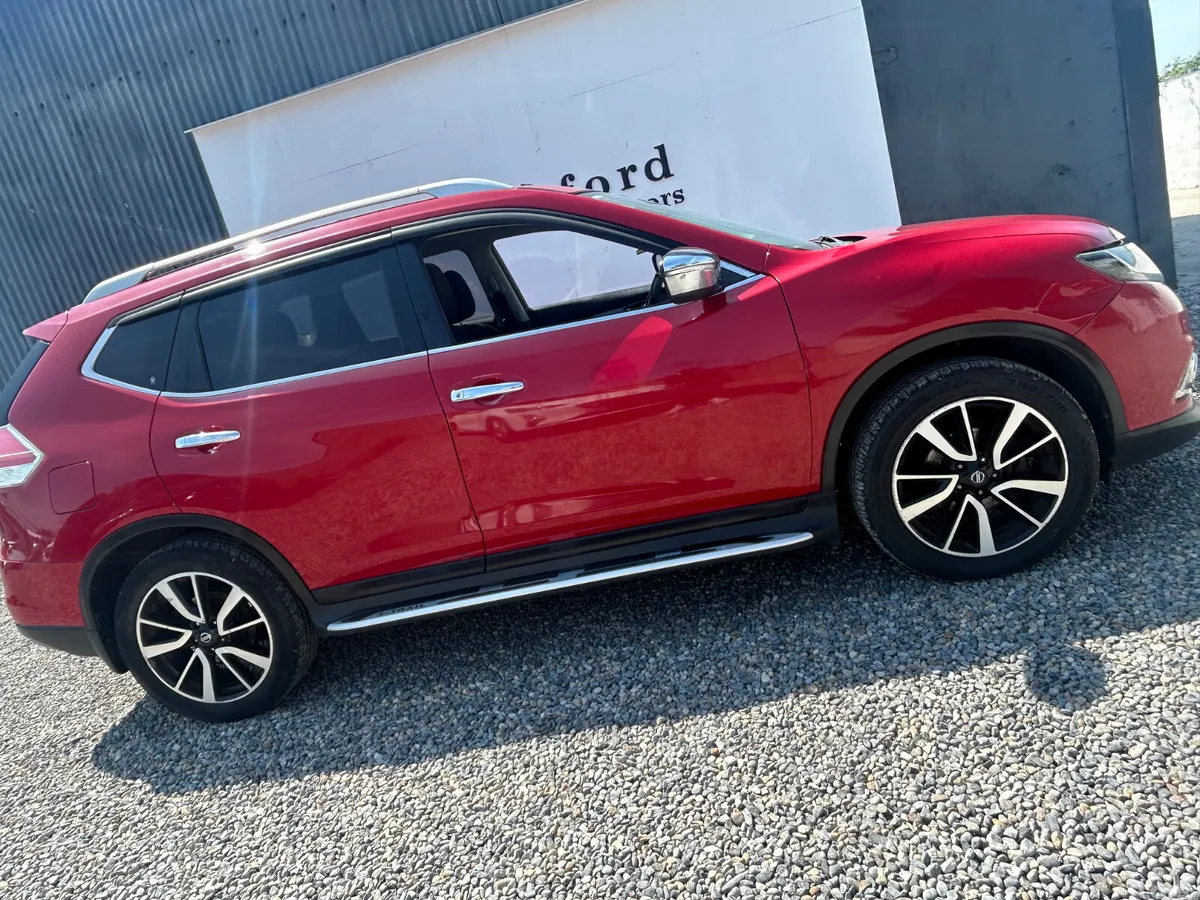 Nissan X-Trail SUV, Diesel, 2015, Red