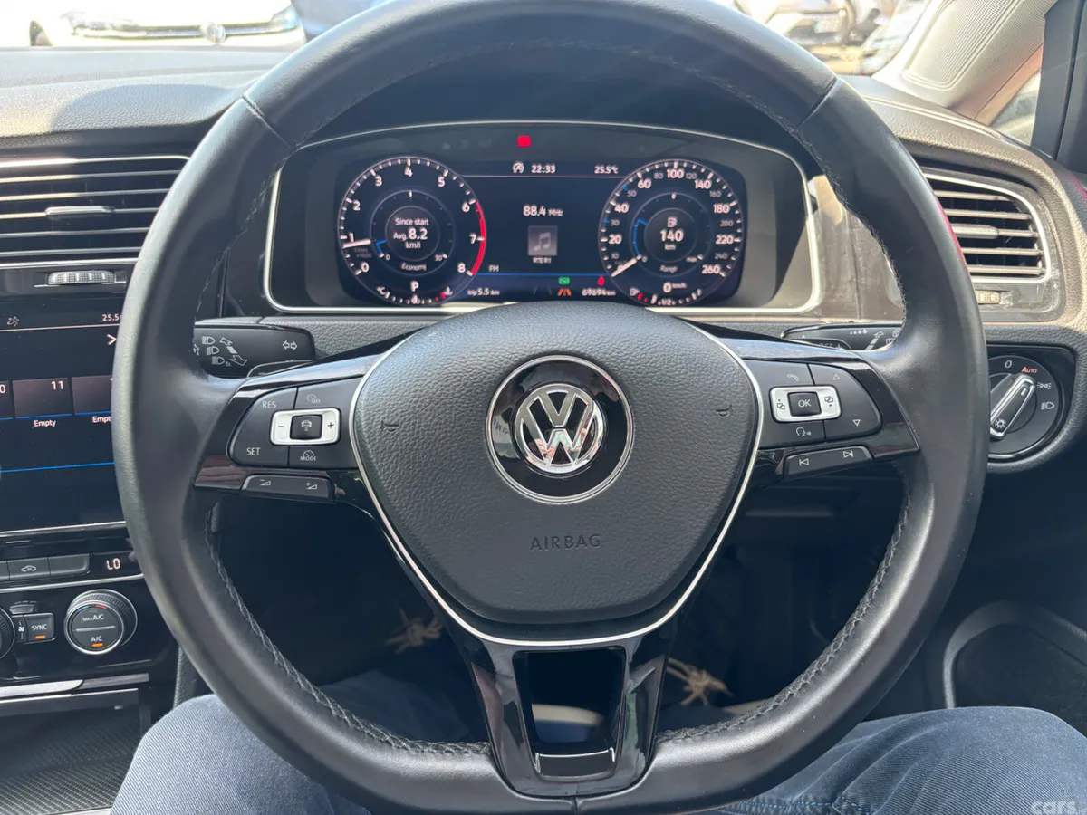 Volkswagen Golf Hatchback, Petrol, 2017, Red
