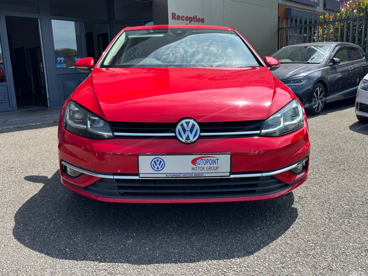 Volkswagen Golf Hatchback, Petrol, 2017, Red