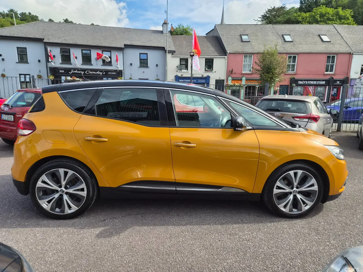 Renault Scenic MPV, Diesel, 2017, Yellow
