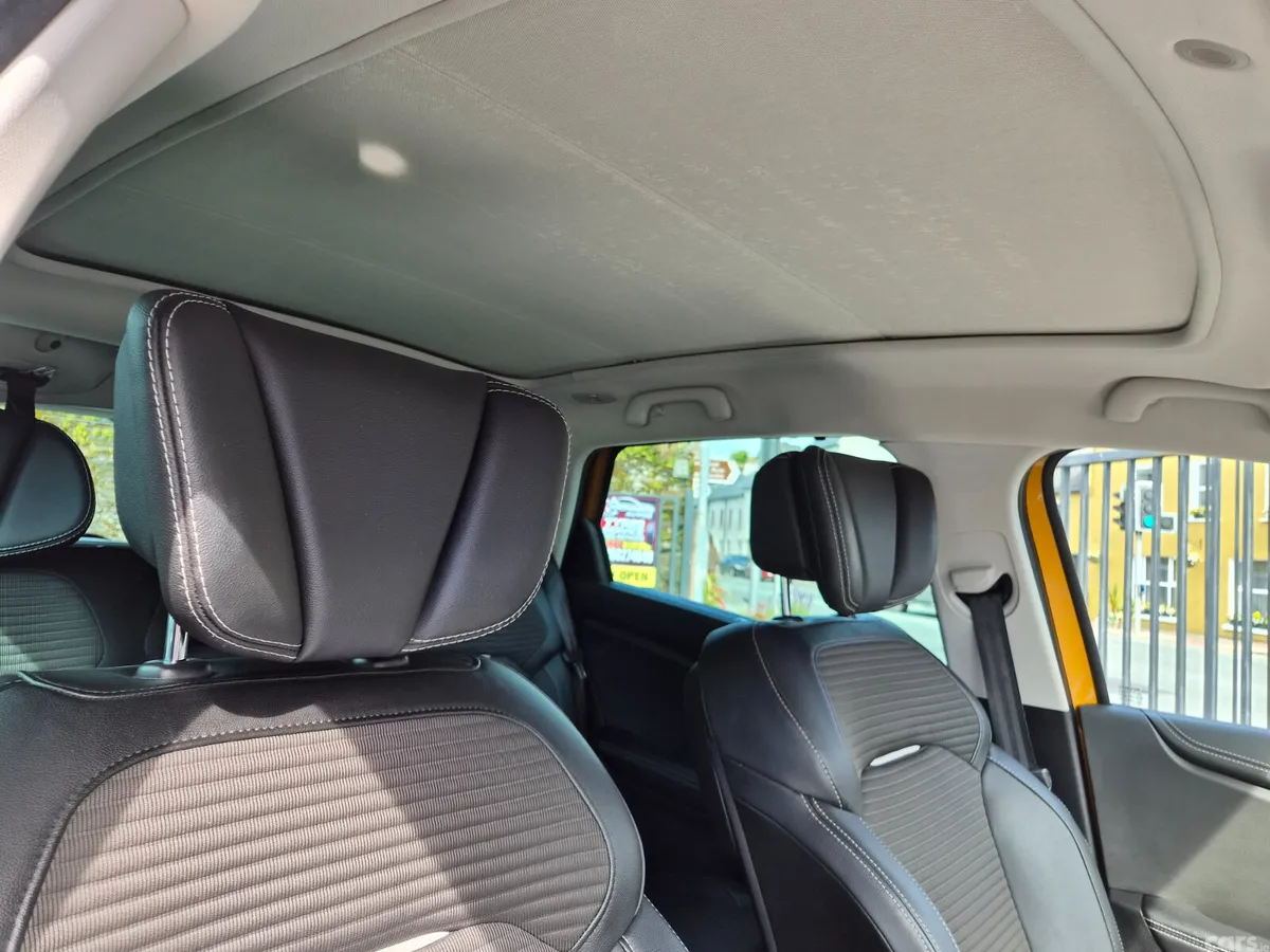 Renault Scenic MPV, Diesel, 2017, Yellow
