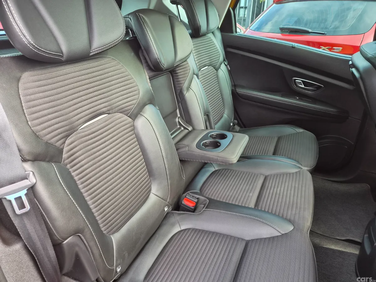 Renault Scenic MPV, Diesel, 2017, Yellow