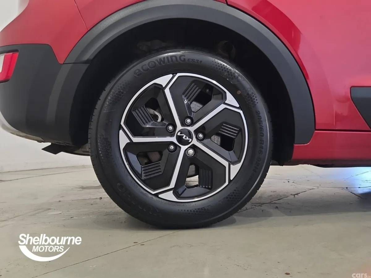 Kia Niro Estate, Petrol Hybrid, 2025, Red