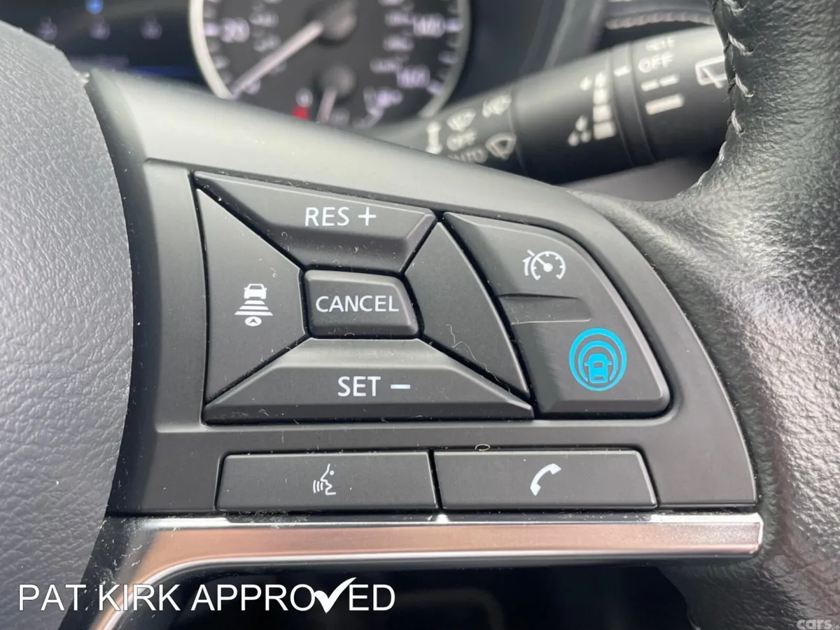 Nissan Juke Hatchback, Petrol, 2020, Blue