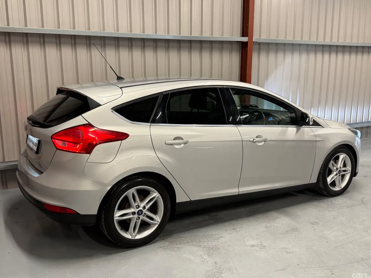 Ford Focus Hatchback, Diesel, 2016, Silver
