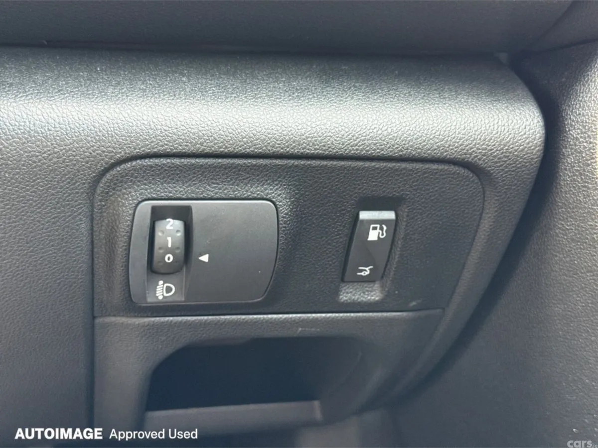 Renault Megane Saloon, Diesel, 2017, Brown