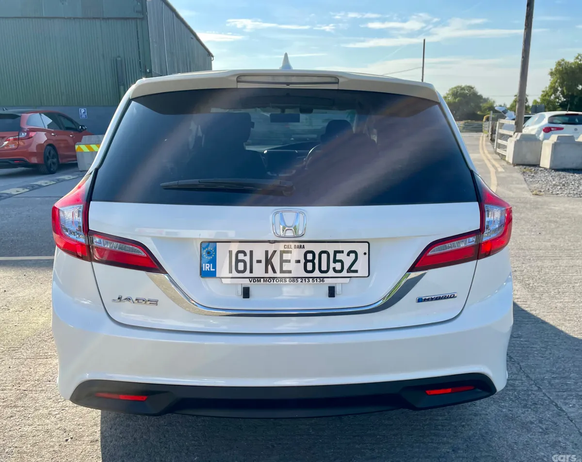 Honda Jade MPV, Petrol Hybrid, 2016, White