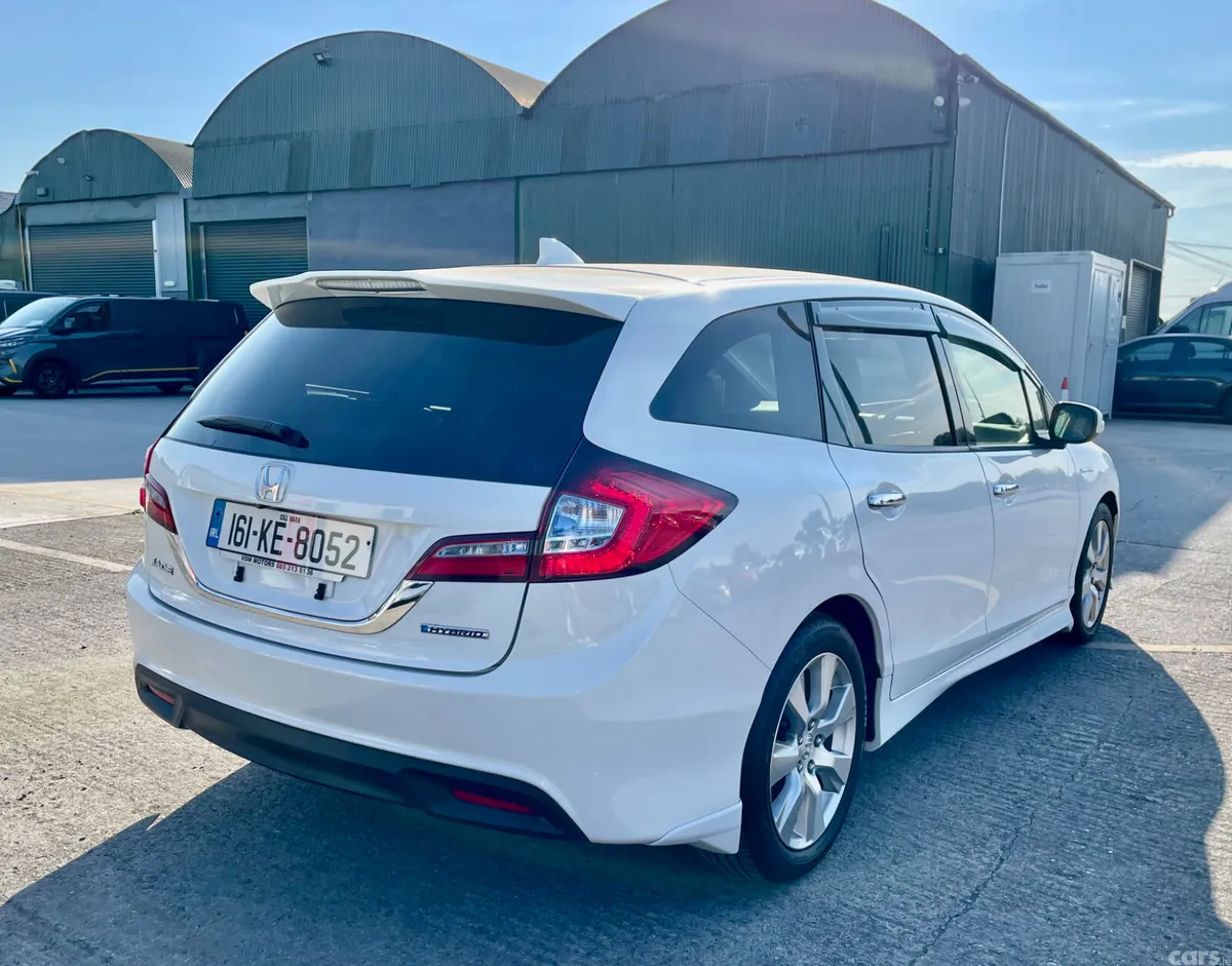 Honda Jade MPV, Petrol Hybrid, 2016, White