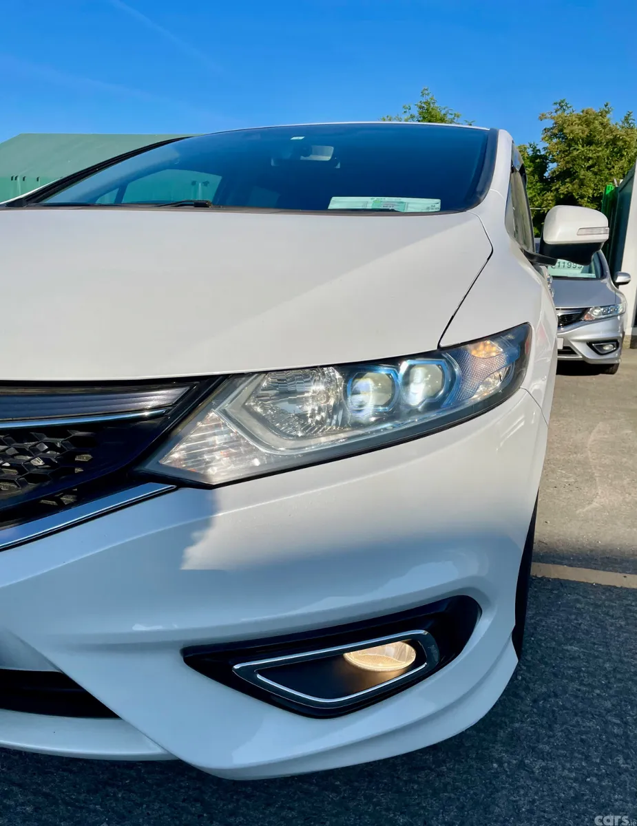 Honda Jade MPV, Petrol Hybrid, 2016, White