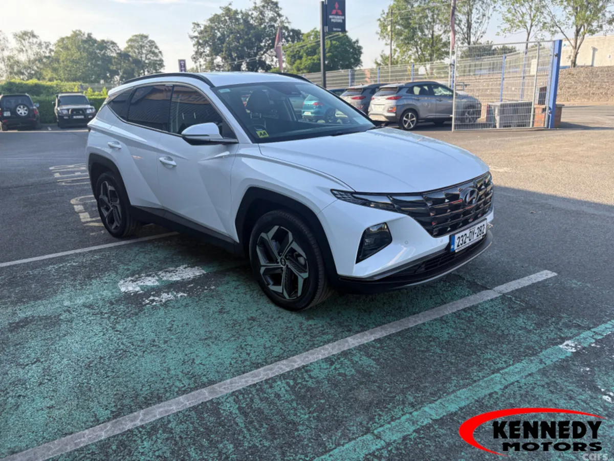Hyundai Tucson MPV, Petrol Hybrid, 2023, White