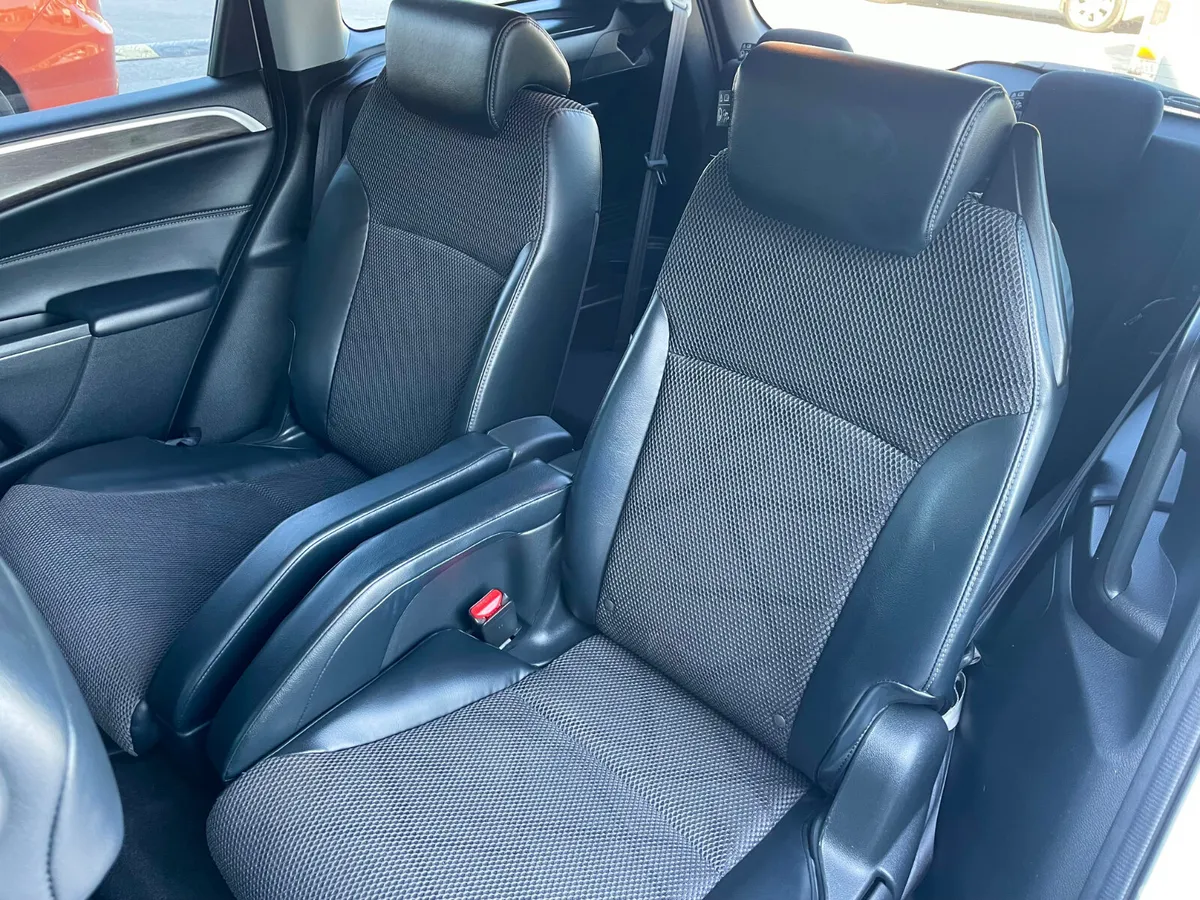 Honda Jade MPV, Petrol Hybrid, 2015, White