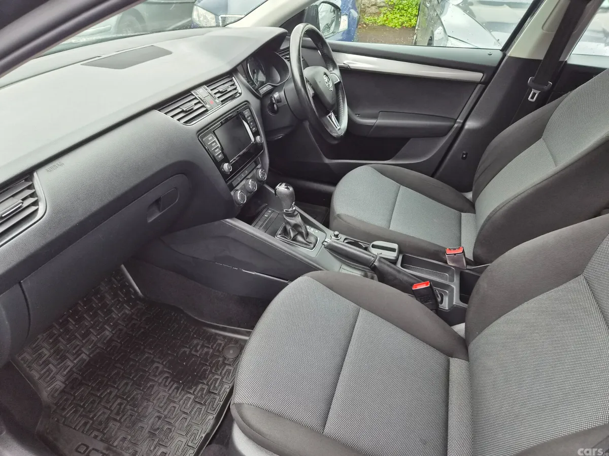 Skoda Octavia Estate, Diesel, 2017, Black