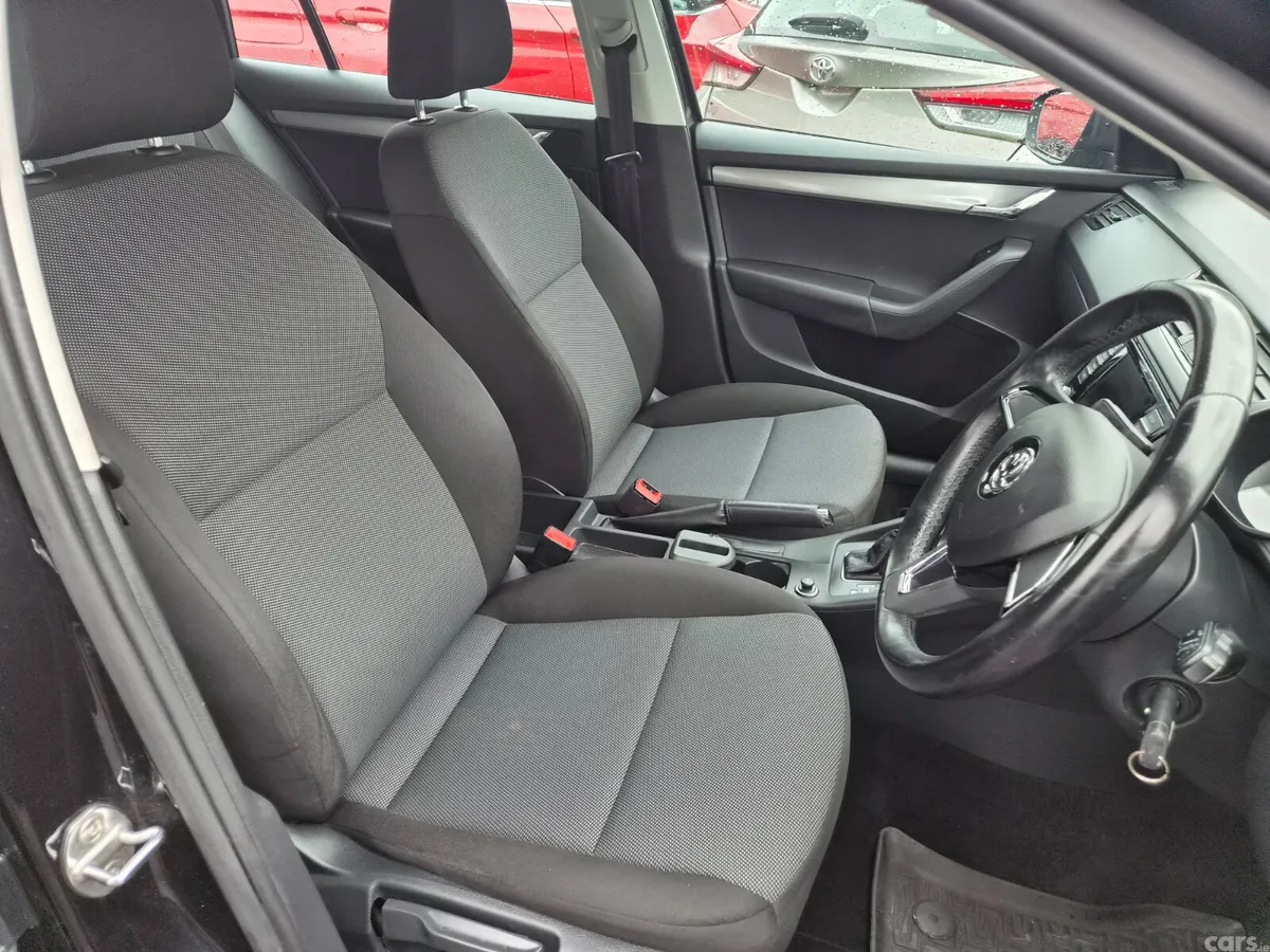 Skoda Octavia Estate, Diesel, 2017, Black