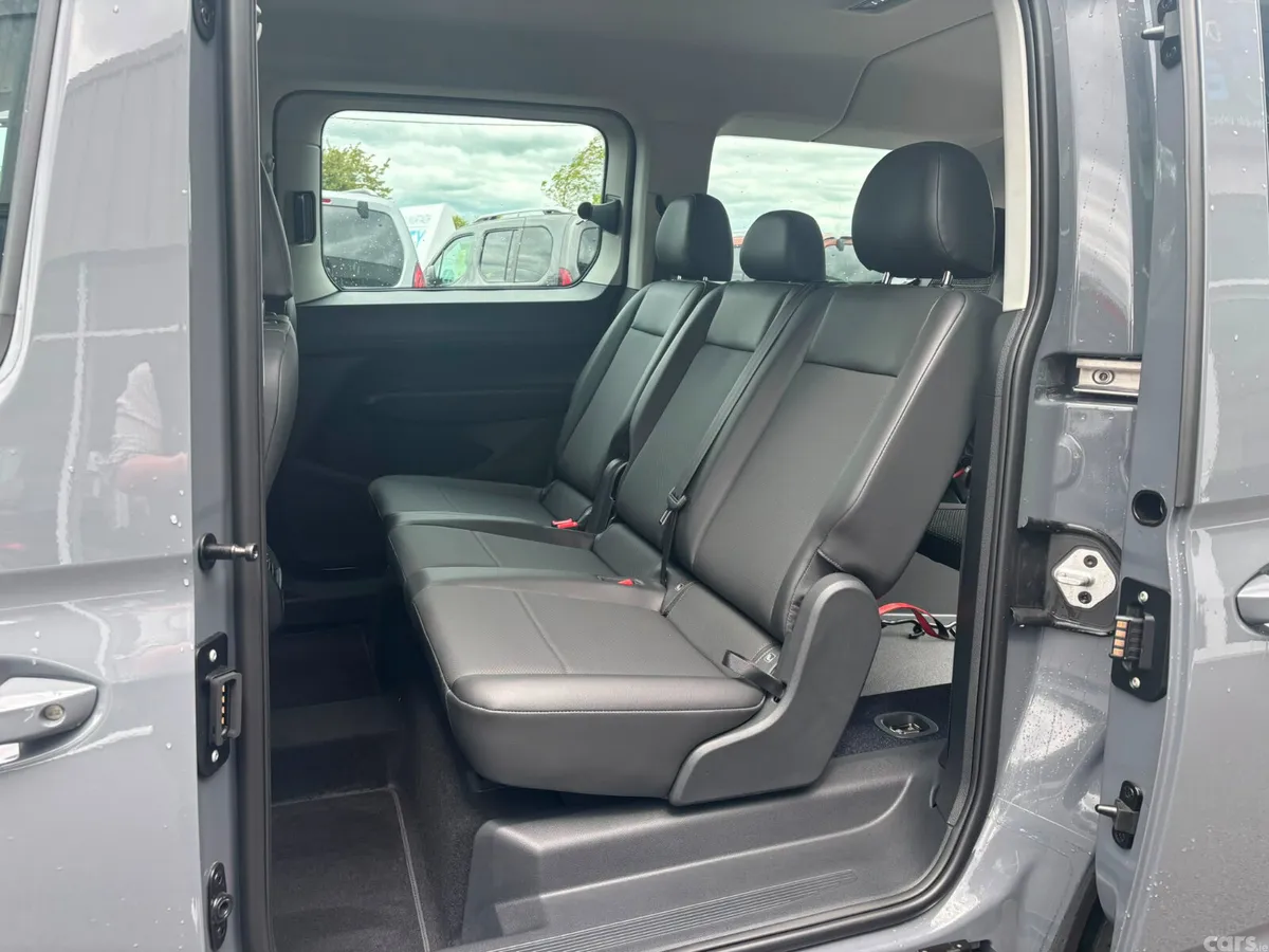 Volkswagen Caddy Maxi Life MPV, Petrol Plug-in Hybrid, 2027, Grey