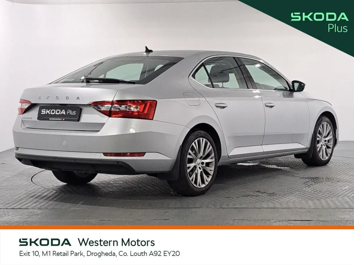 Skoda Superb Saloon, Diesel, 2023, Grey