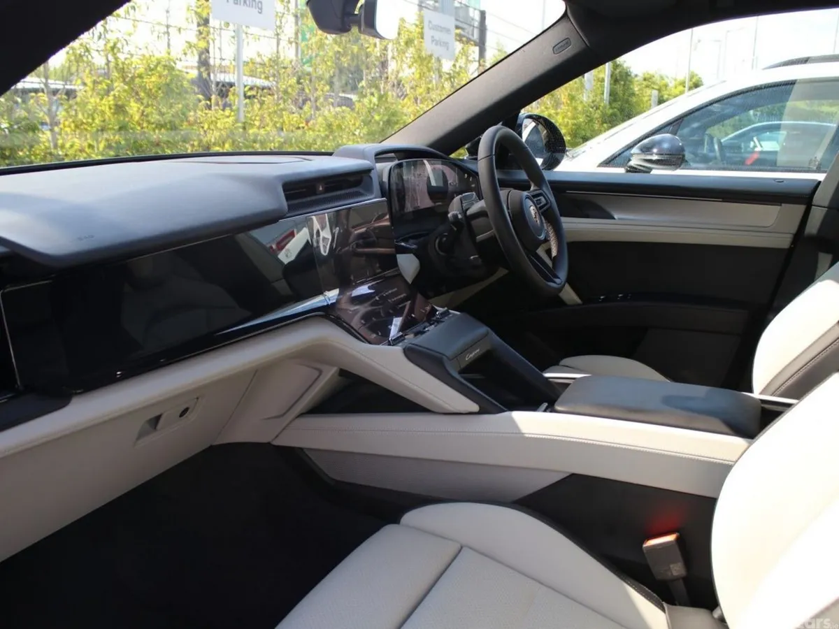 Porsche Cayenne SUV, Electric, 2026, Black