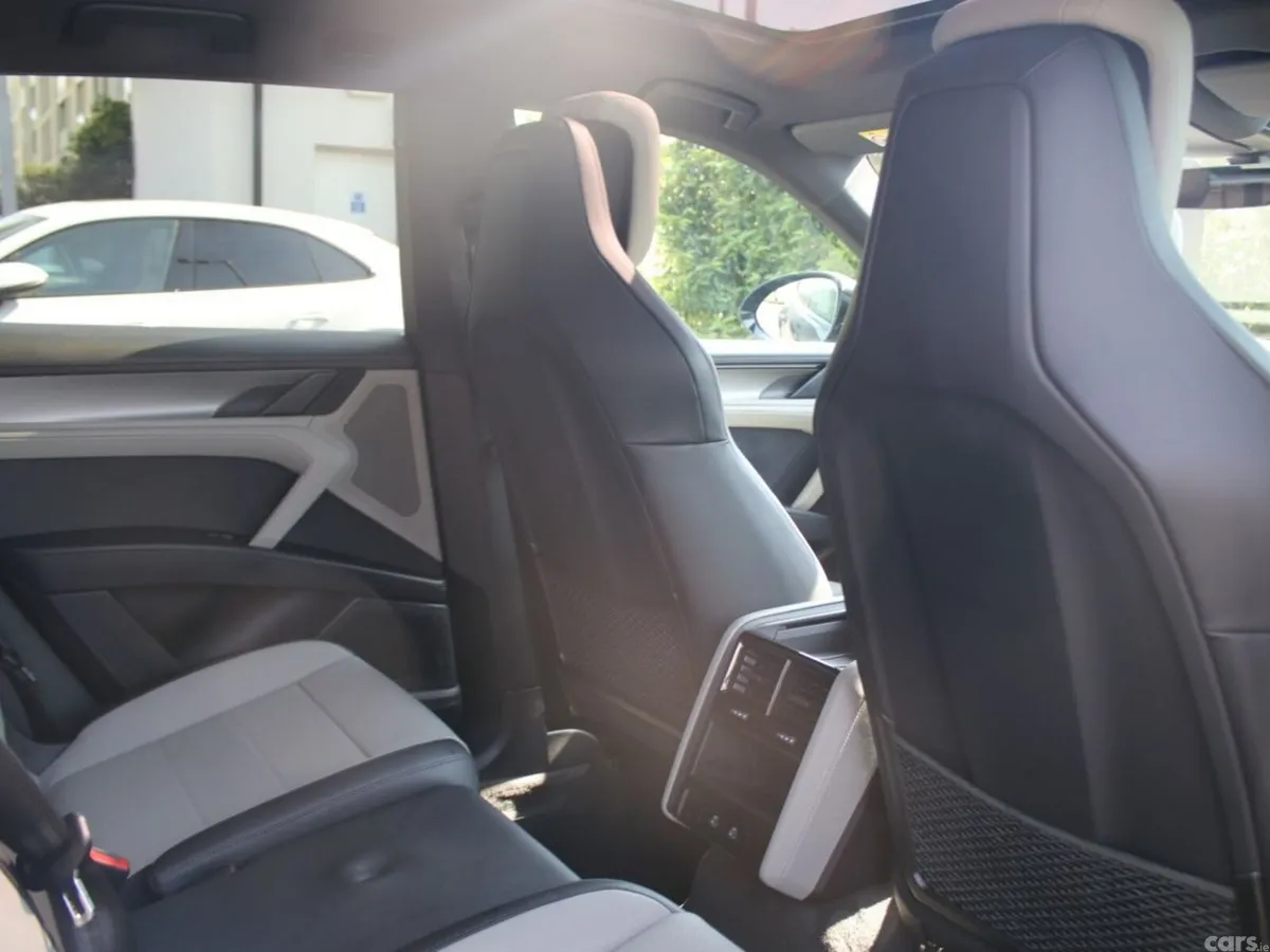 Porsche Cayenne SUV, Electric, 2026, Black