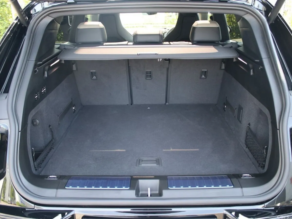 Porsche Cayenne SUV, Electric, 2026, Black