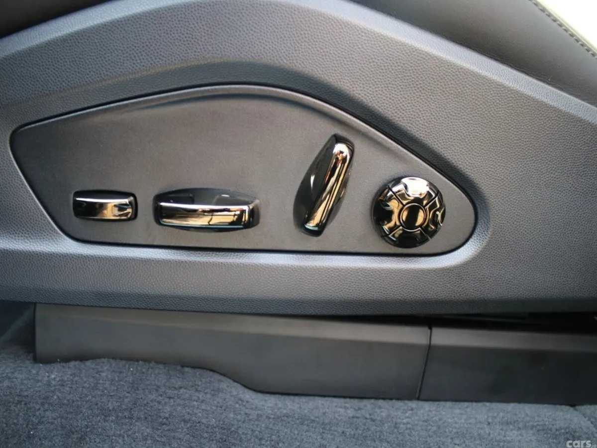 Porsche Cayenne SUV, Electric, 2026, Black