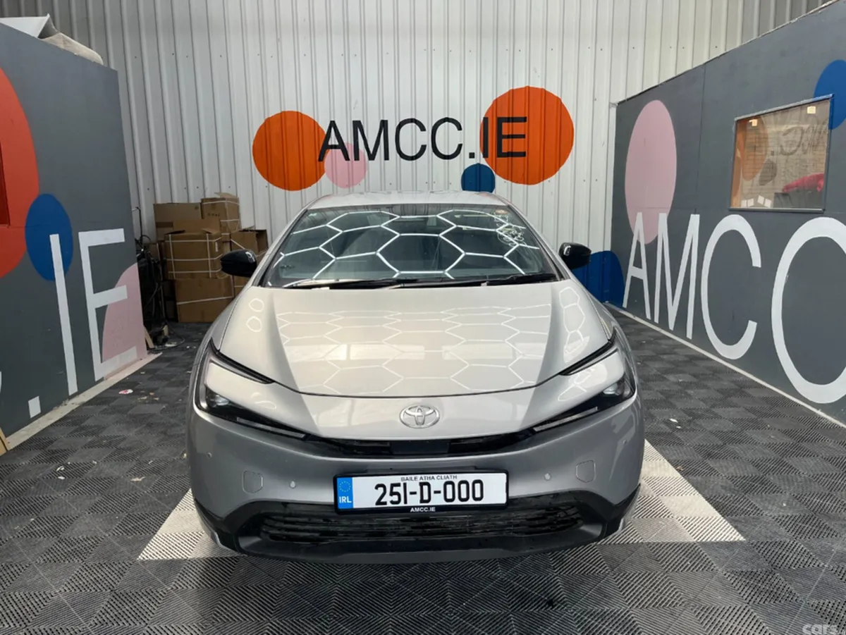 Toyota Prius Estate, Petrol, 2025, Silver