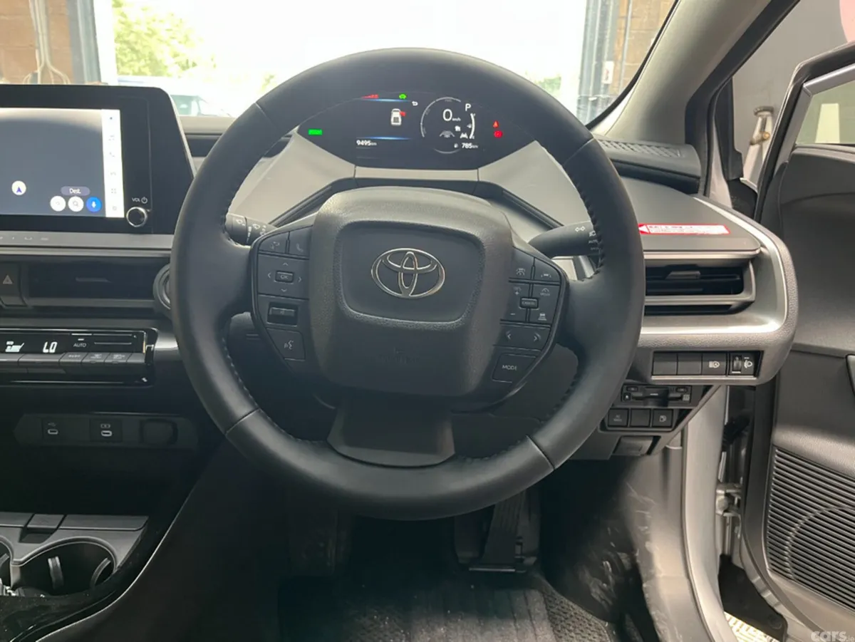 Toyota Prius Estate, Petrol, 2025, Silver
