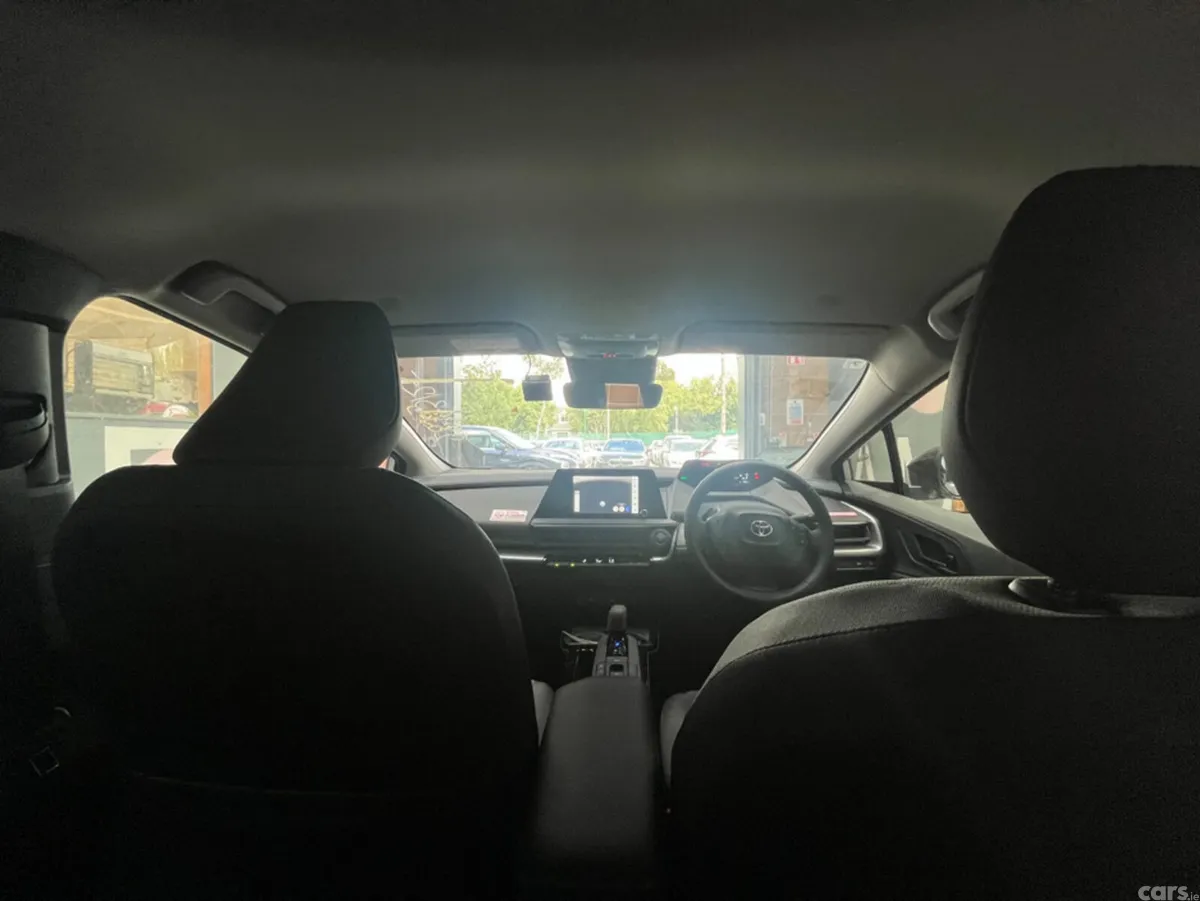 Toyota Prius Estate, Petrol, 2025, Silver