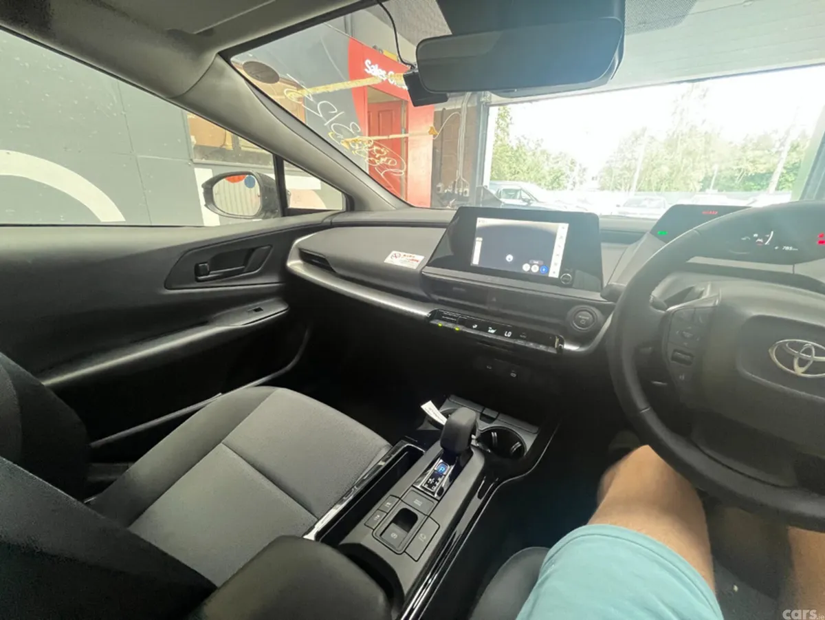 Toyota Prius Estate, Petrol, 2025, Silver